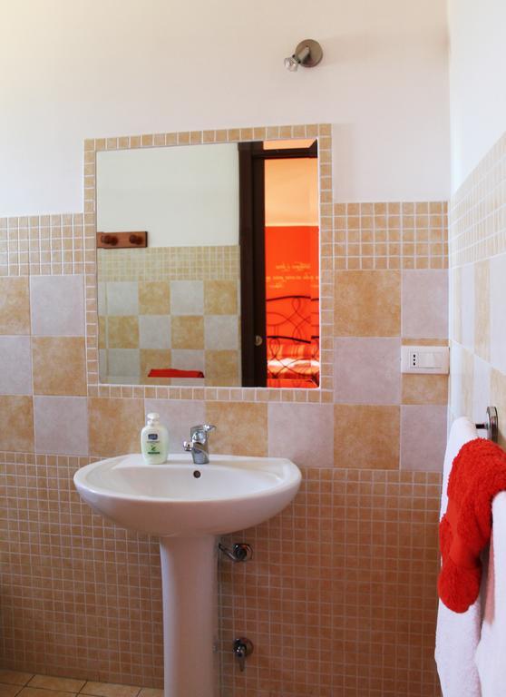 B&B L'Alba Nel Golfo Castelsardo Quarto foto
